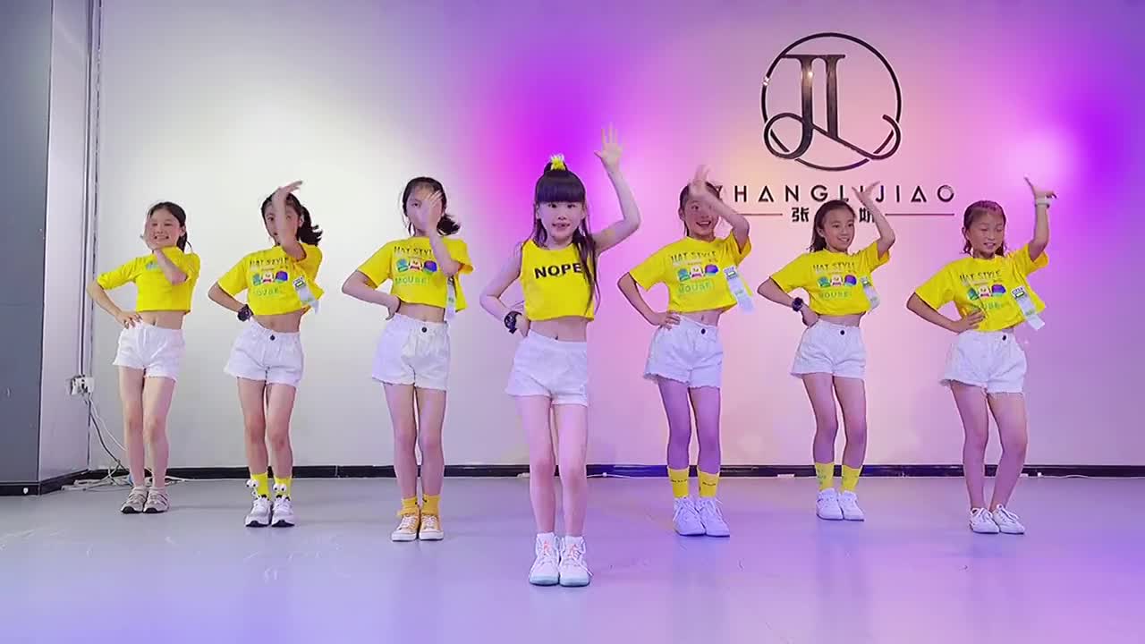 儿童版的小苹果舞蹈小苹果舞蹈视频完整版-第2张图片-太平洋在线下载