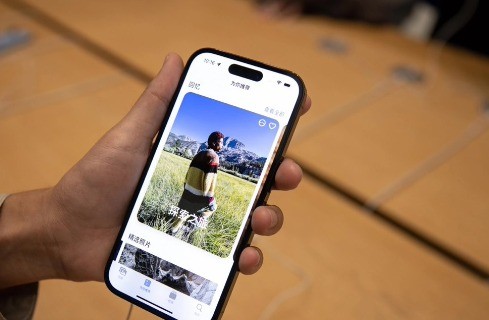 苹果手机看新闻的方法步骤进入iphone官网查序列号