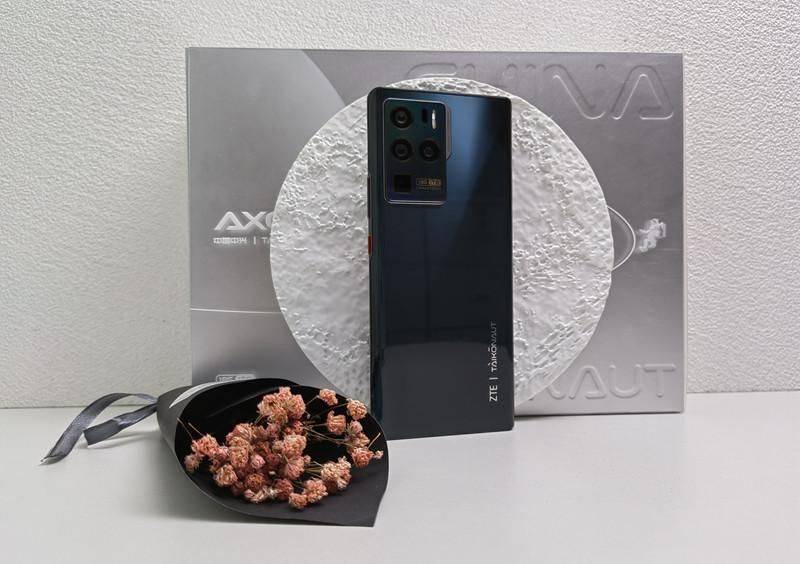 中兴航天版vs苹果13中兴axon30ultra航天版